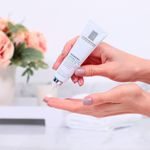 La-Roche-Posay-Redermic-Hyalu-C-UV-FPS25-40ml